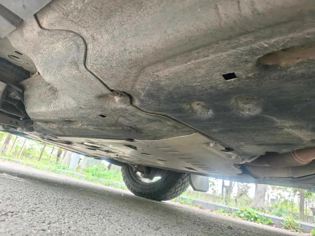 2023 Land Rover Defender 3.0T 400HP L6 8AT,autocango,china used car exporter,china ev exporter,chinese used car exporter,chinese used ev exporter