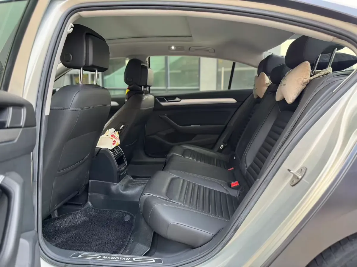 2019 Volkswagen Magotan 2.0T 186HP L4 7DCT,autocango,china used car exporter,china ev exporter,chinese used car exporter,chinese used ev exporter