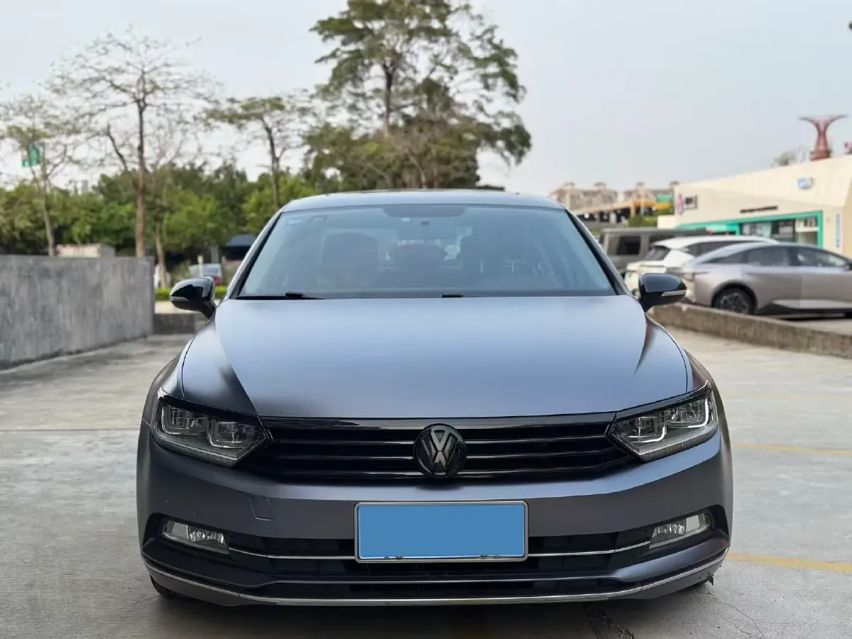 2019 Volkswagen Magotan 2.0T 186HP L4 7DCT,autocango,china used car exporter,china ev exporter,chinese used car exporter,chinese used ev exporter