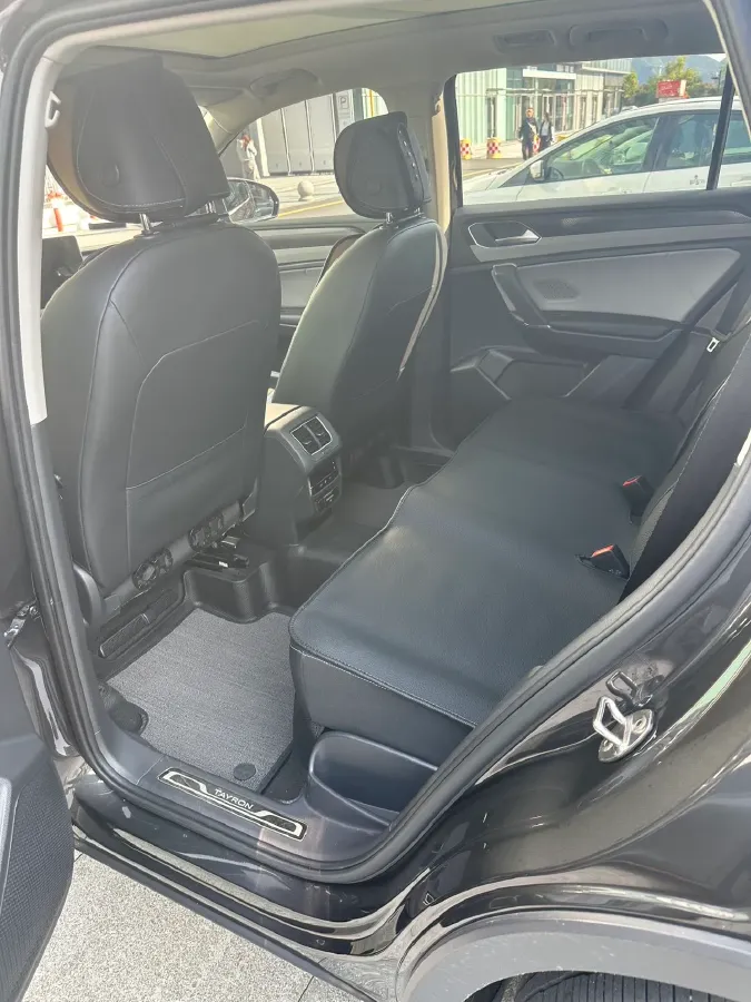 2024 Volkswagen Tayron 2.0T 186HP L4 7DCT,autocango,china used car exporter,china ev exporter,chinese used car exporter,chinese used ev exporter