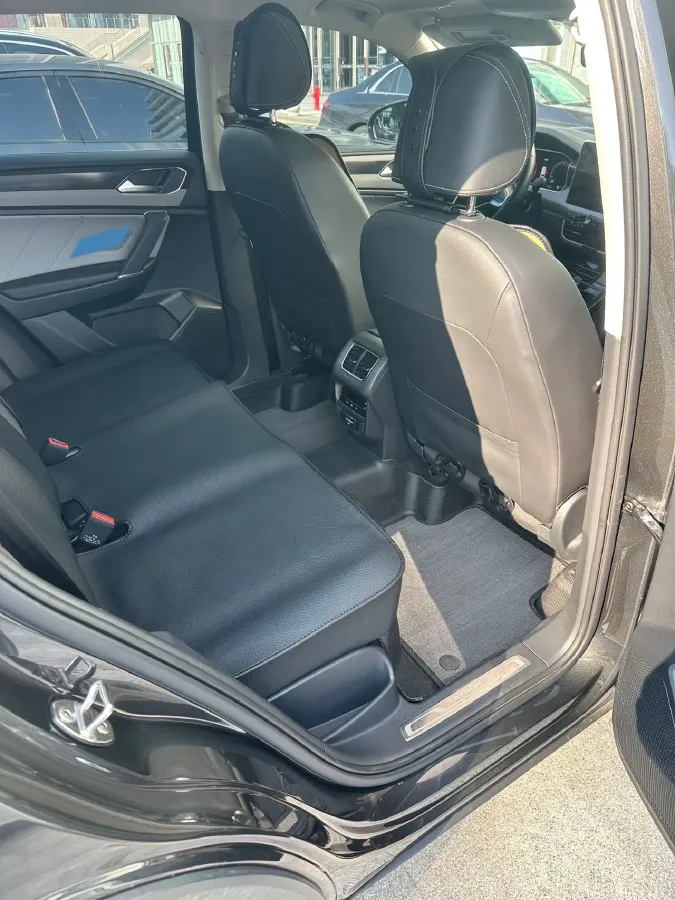 2024 Volkswagen Tayron 2.0T 186HP L4 7DCT,autocango,china used car exporter,china ev exporter,chinese used car exporter,chinese used ev exporter