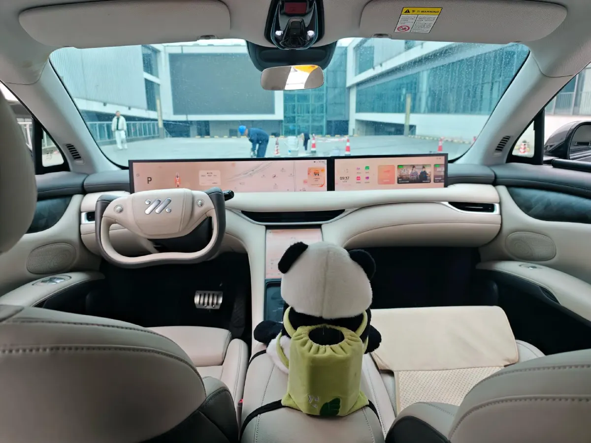 2023 IM LS6 BEV 71KWH,autocango,china used car exporter,china ev exporter,chinese used car exporter,chinese used ev exporter