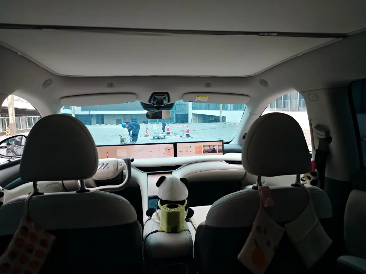 2023 IM LS6 BEV 71KWH,autocango,china used car exporter,china ev exporter,chinese used car exporter,chinese used ev exporter