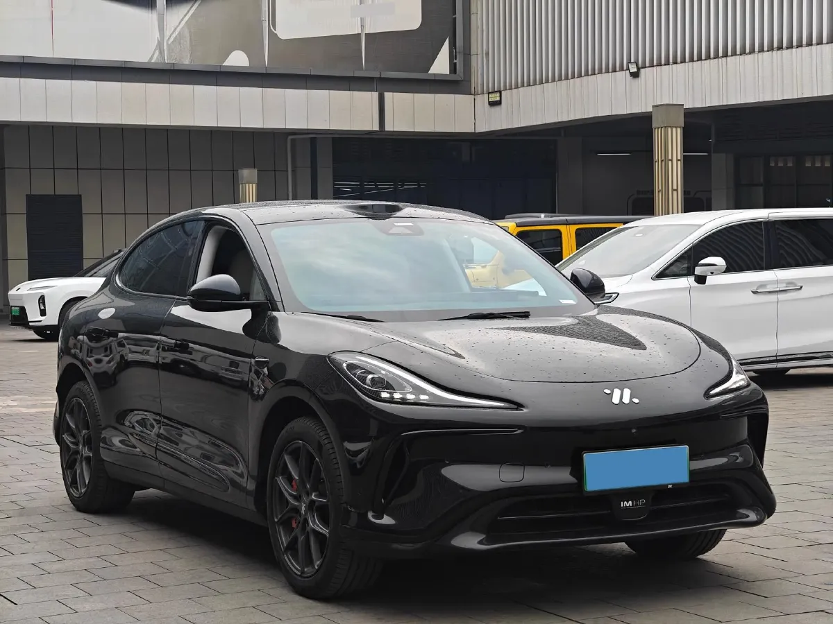 2023 IM LS6 BEV 71KWH,autocango,china used car exporter,china ev exporter,chinese used car exporter,chinese used ev exporter