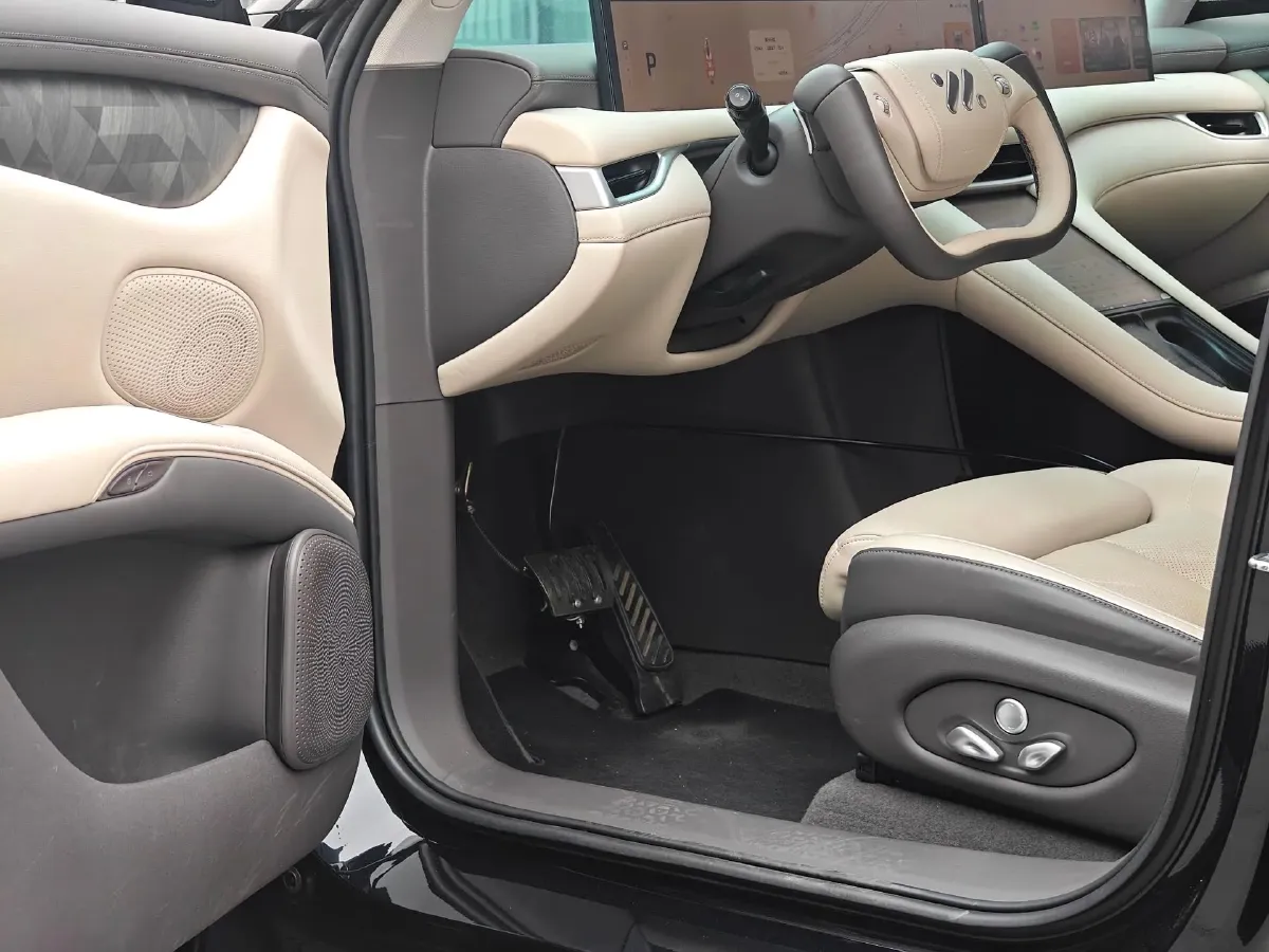 2023 IM LS6 BEV 71KWH,autocango,china used car exporter,china ev exporter,chinese used car exporter,chinese used ev exporter