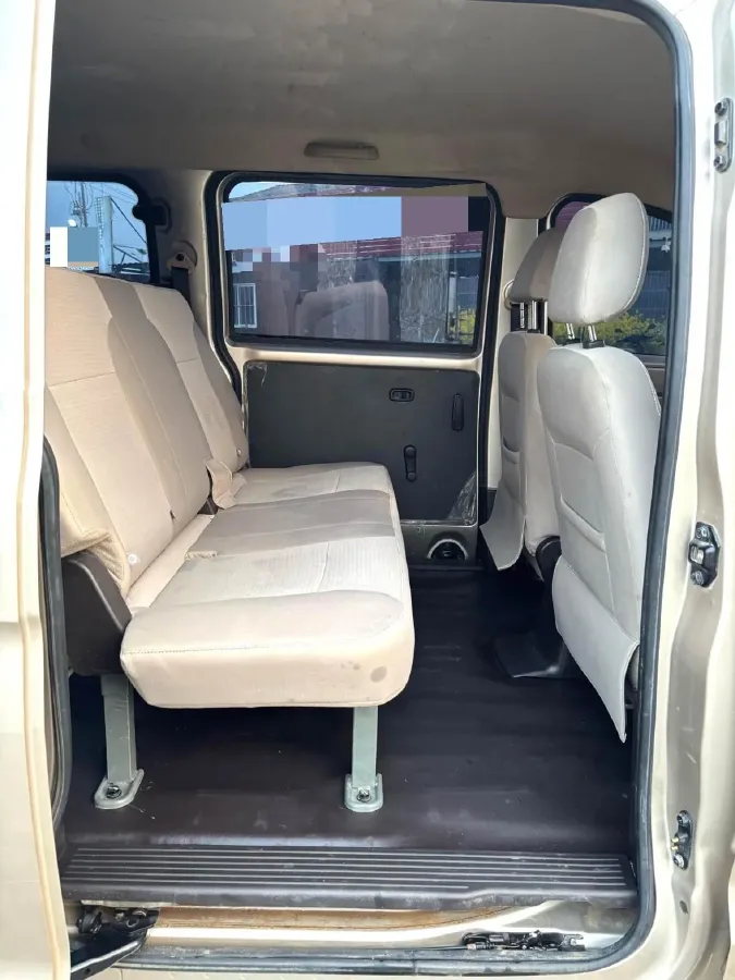 2019 WuLing RongGuang V 1.5L 99HP L4 6MT,autocango,china used car exporter,china ev exporter,chinese used car exporter,chinese used ev exporter