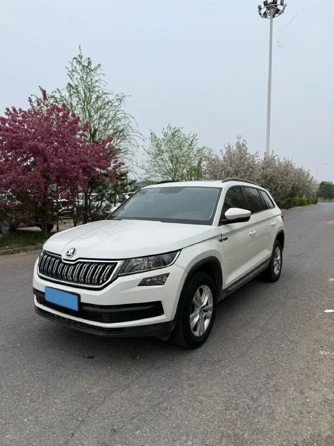 2018 Skoda Kodiak 2.0T 186HP L4 7DCT,autocango,china used car exporter,china ev exporter,chinese used car exporter,chinese used ev exporter