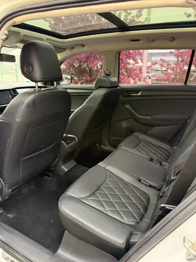 2018 Skoda Kodiak 2.0T 186HP L4 7DCT,autocango,china used car exporter,china ev exporter,chinese used car exporter,chinese used ev exporter