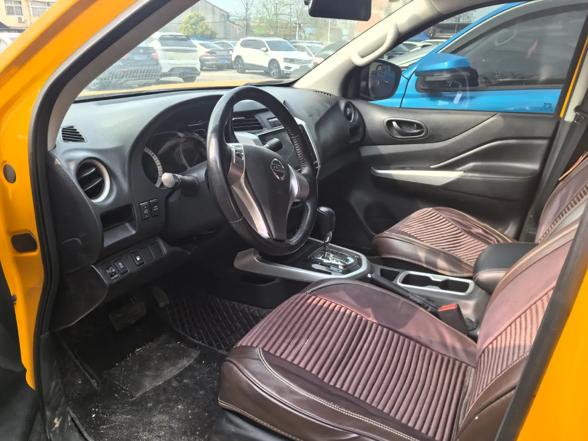 2023 Nissan Navara 2.5L 190HP L4 7AT,autocango,china used car exporter,china ev exporter,chinese used car exporter,chinese used ev exporter
