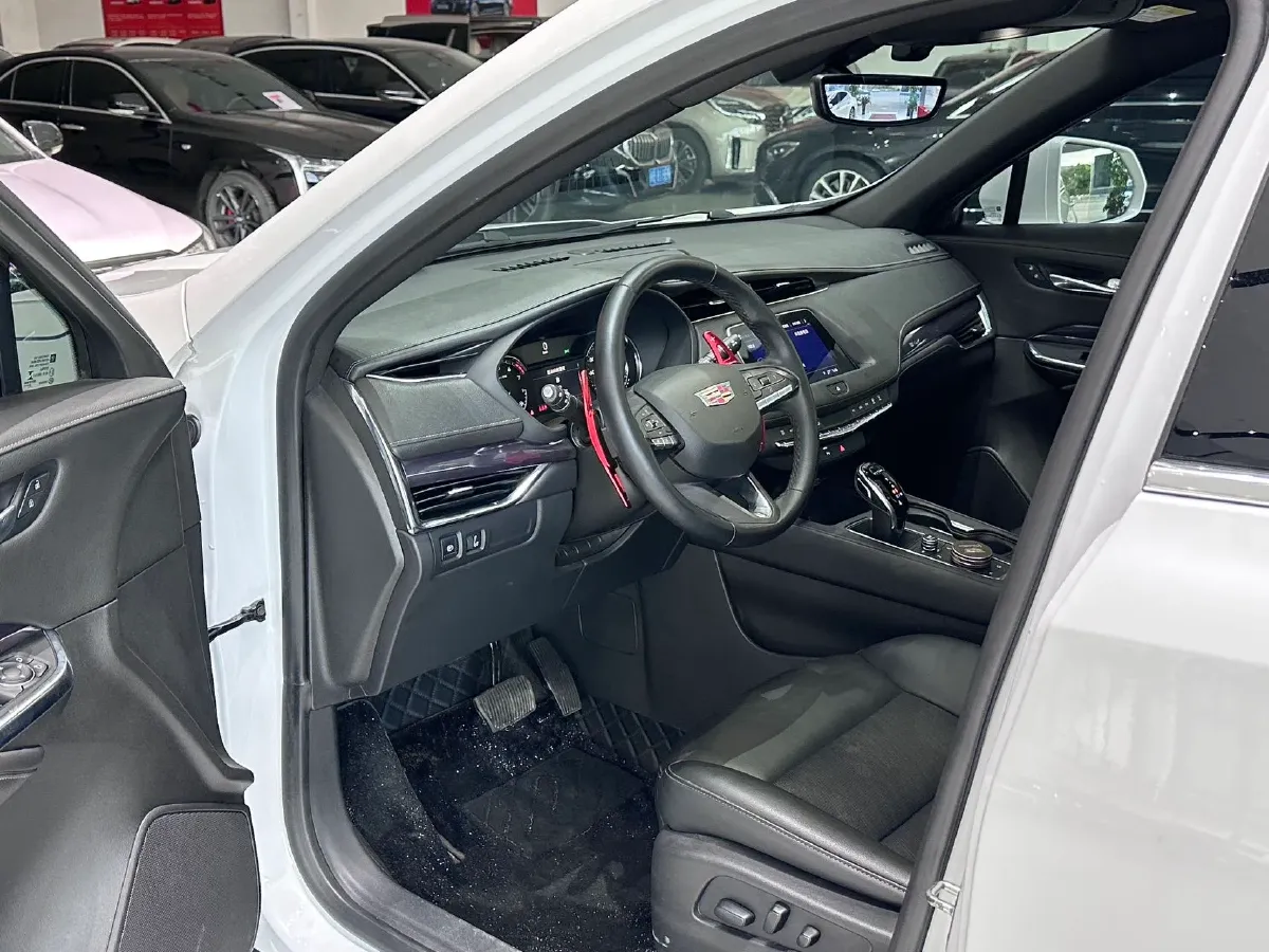 2021 Cadillac XT4 2.0T 237HP L4 9AT,autocango,china used car exporter,china ev exporter,chinese used car exporter,chinese used ev exporter