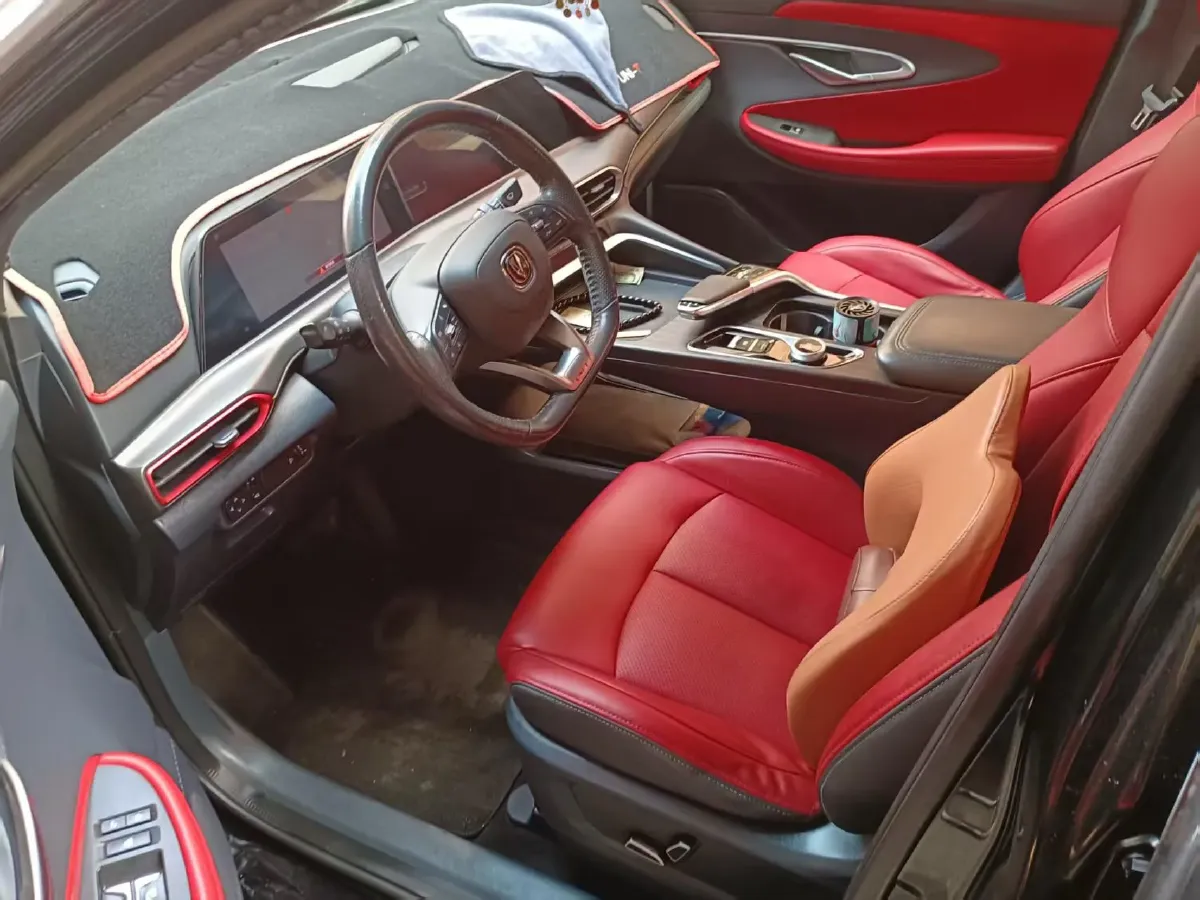 2020 ChangAn UNI-T 1.5T 180HP L4 7DCT,autocango,china used car exporter,china ev exporter,chinese used car exporter,chinese used ev exporter