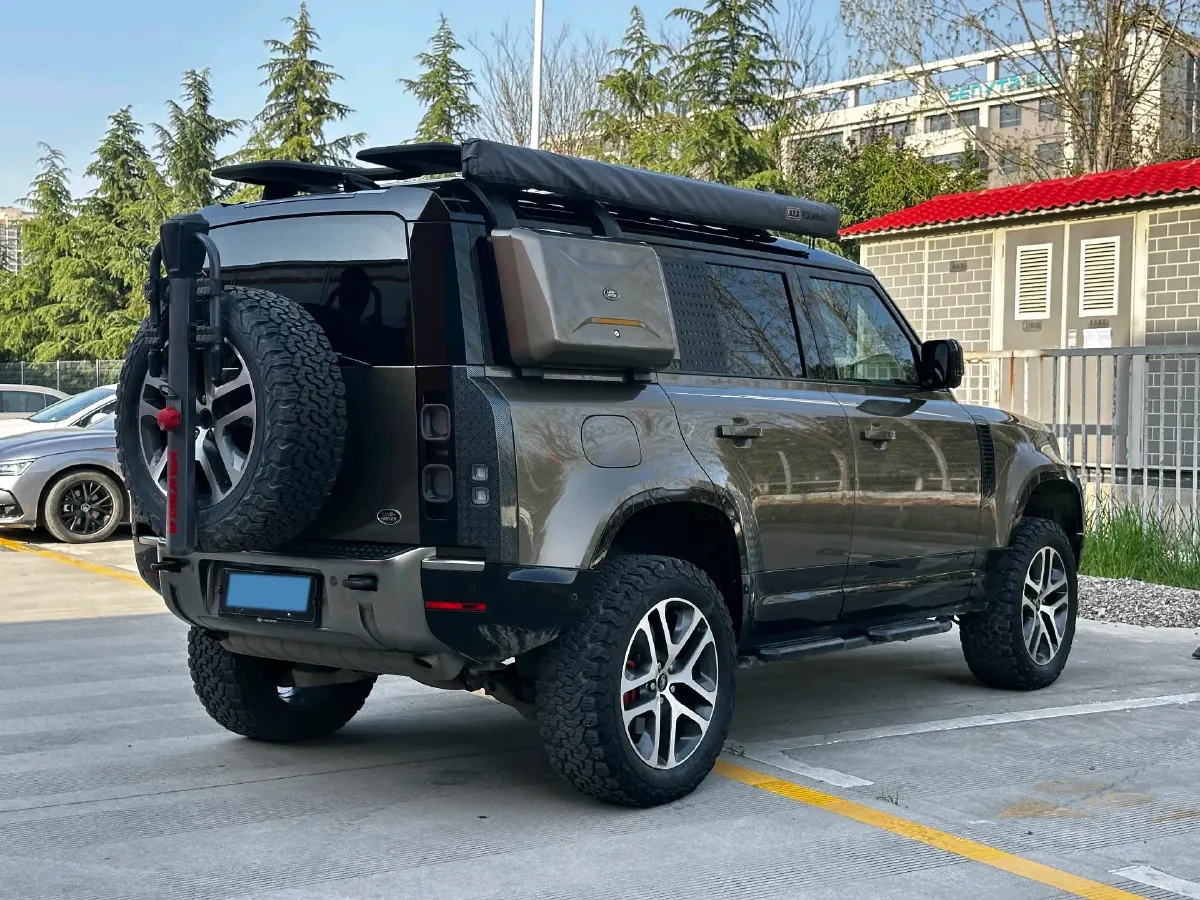 2021 Land Rover Defender 3.0T 400HP L6 8AT,autocango,china used car exporter,china ev exporter,chinese used car exporter,chinese used ev exporter