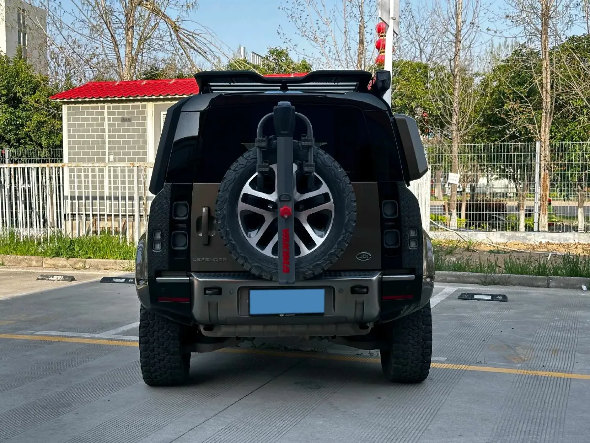 2021 Land Rover Defender 3.0T 400HP L6 8AT,autocango,china used car exporter,china ev exporter,chinese used car exporter,chinese used ev exporter