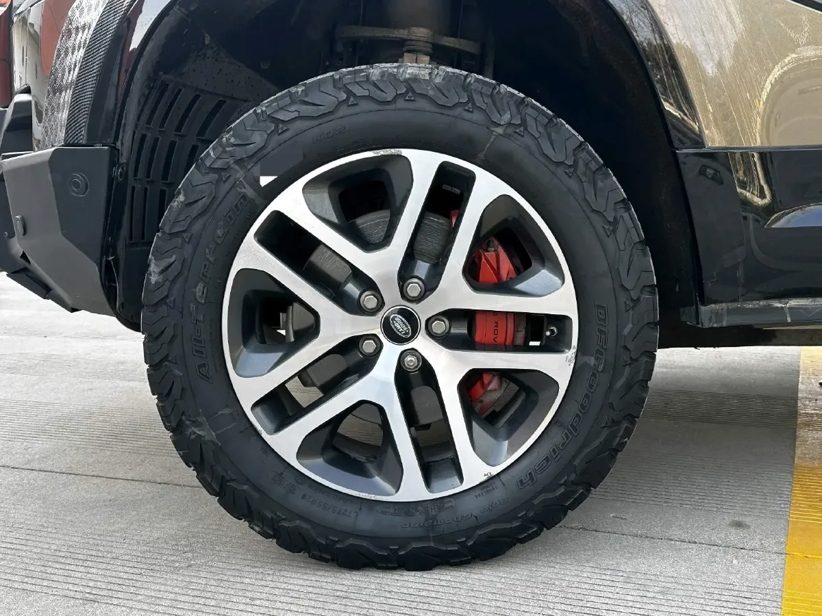 2021 Land Rover Defender 3.0T 400HP L6 8AT,autocango,china used car exporter,china ev exporter,chinese used car exporter,chinese used ev exporter