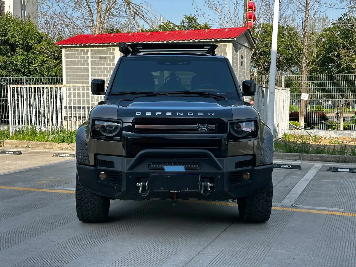 2021 Land Rover Defender 3.0T 400HP L6 8AT,autocango,china used car exporter,china ev exporter,chinese used car exporter,chinese used ev exporter