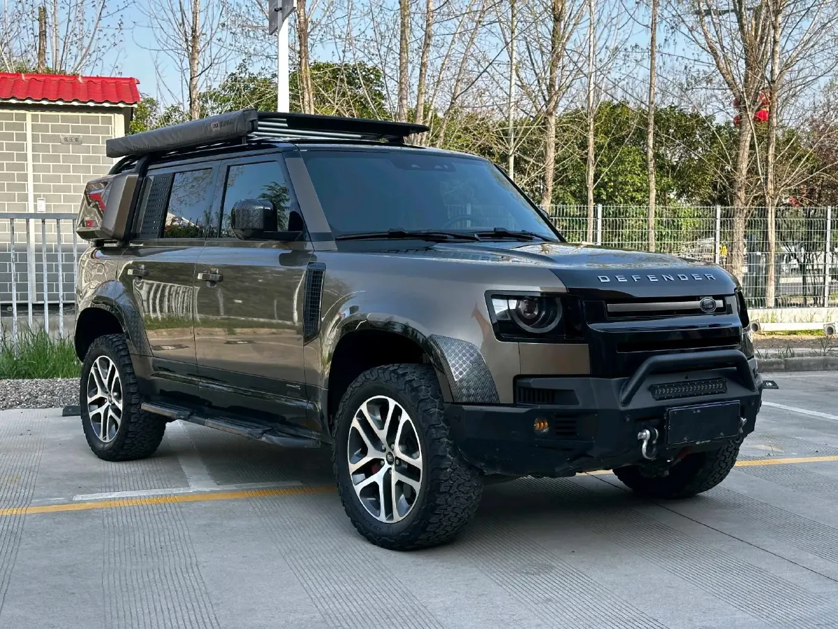 2021 Land Rover Defender 3.0T 400HP L6 8AT,autocango,china used car exporter,china ev exporter,chinese used car exporter,chinese used ev exporter