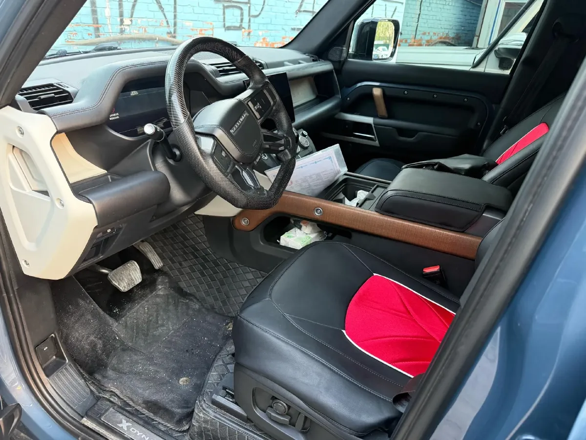 2022 Land Rover Defender 3.0T 400HP L6 8AT,autocango,china used car exporter,china ev exporter,chinese used car exporter,chinese used ev exporter