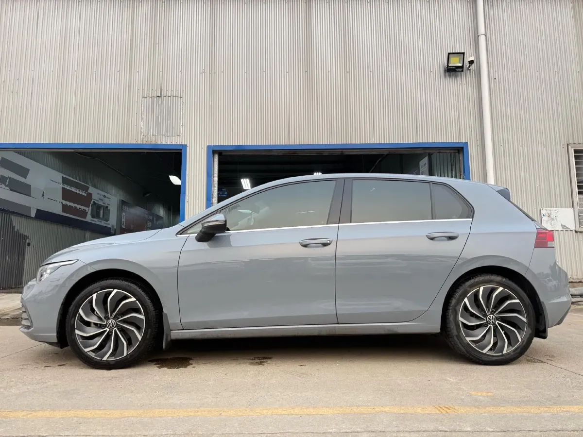 2023 Volkswagen Golf 1.4T 150HP L4 7DCT,autocango,china used car exporter,china ev exporter,chinese used car exporter,chinese used ev exporter