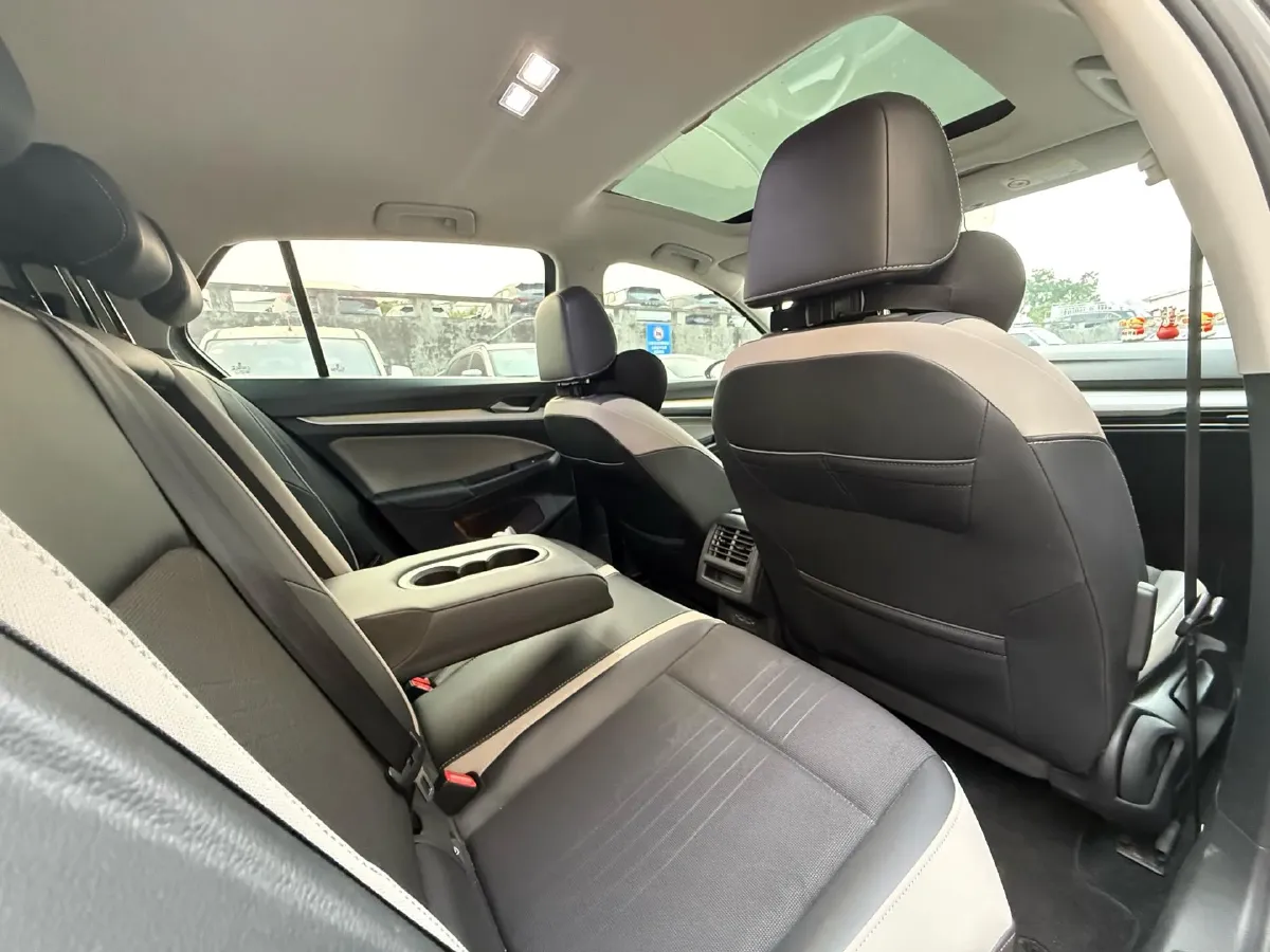 2023 Volkswagen Golf 1.4T 150HP L4 7DCT,autocango,china used car exporter,china ev exporter,chinese used car exporter,chinese used ev exporter