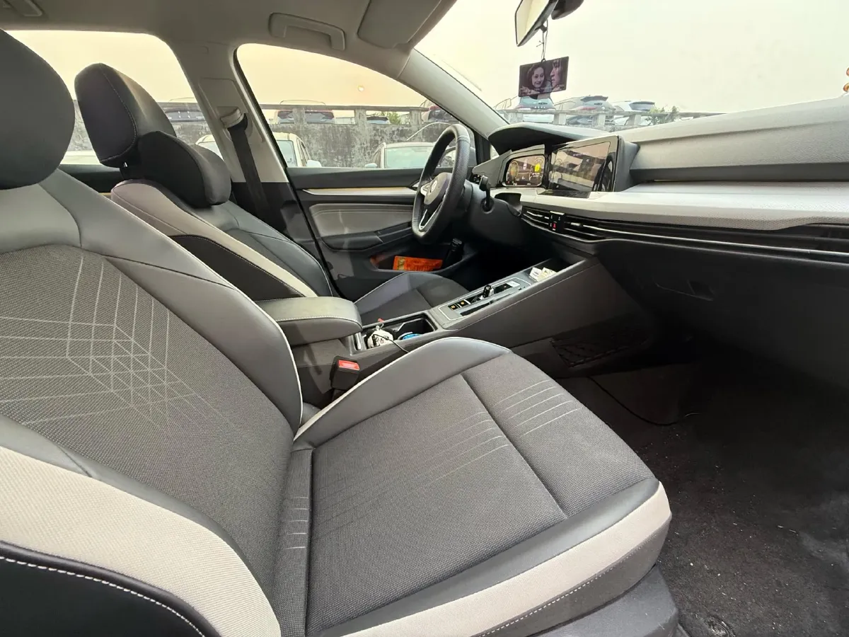 2023 Volkswagen Golf 1.4T 150HP L4 7DCT,autocango,china used car exporter,china ev exporter,chinese used car exporter,chinese used ev exporter