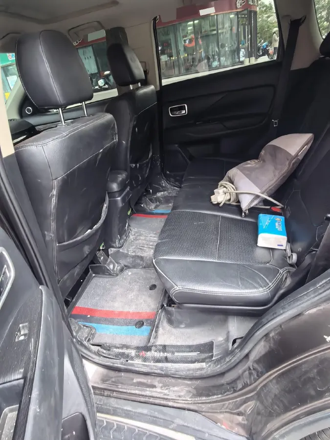 2018 Mitsubishi Outlander 2.4L 192HP L4 CVT,autocango,china used car exporter,china ev exporter,chinese used car exporter,chinese used ev exporter