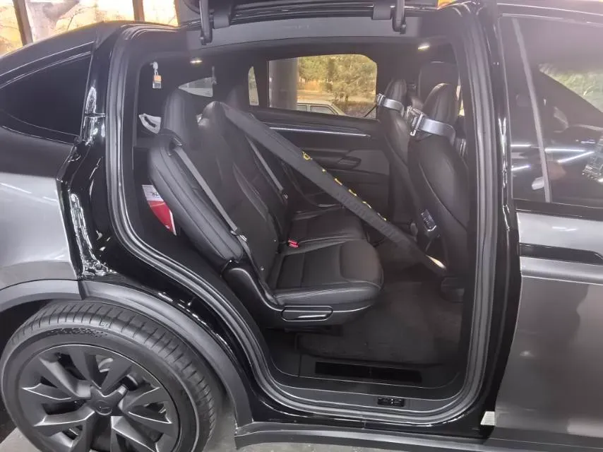 2023 Tesla Model X BEV 100KWH,autocango,china used car exporter,china ev exporter,chinese used car exporter,chinese used ev exporter