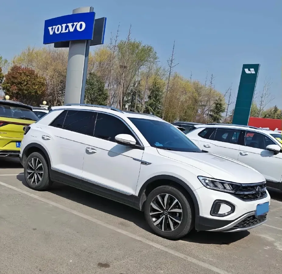 2022 Volkswagen T-Roc 1.4T 150HP L4 7DCT,autocango,china used car exporter,china ev exporter,chinese used car exporter,chinese used ev exporter
