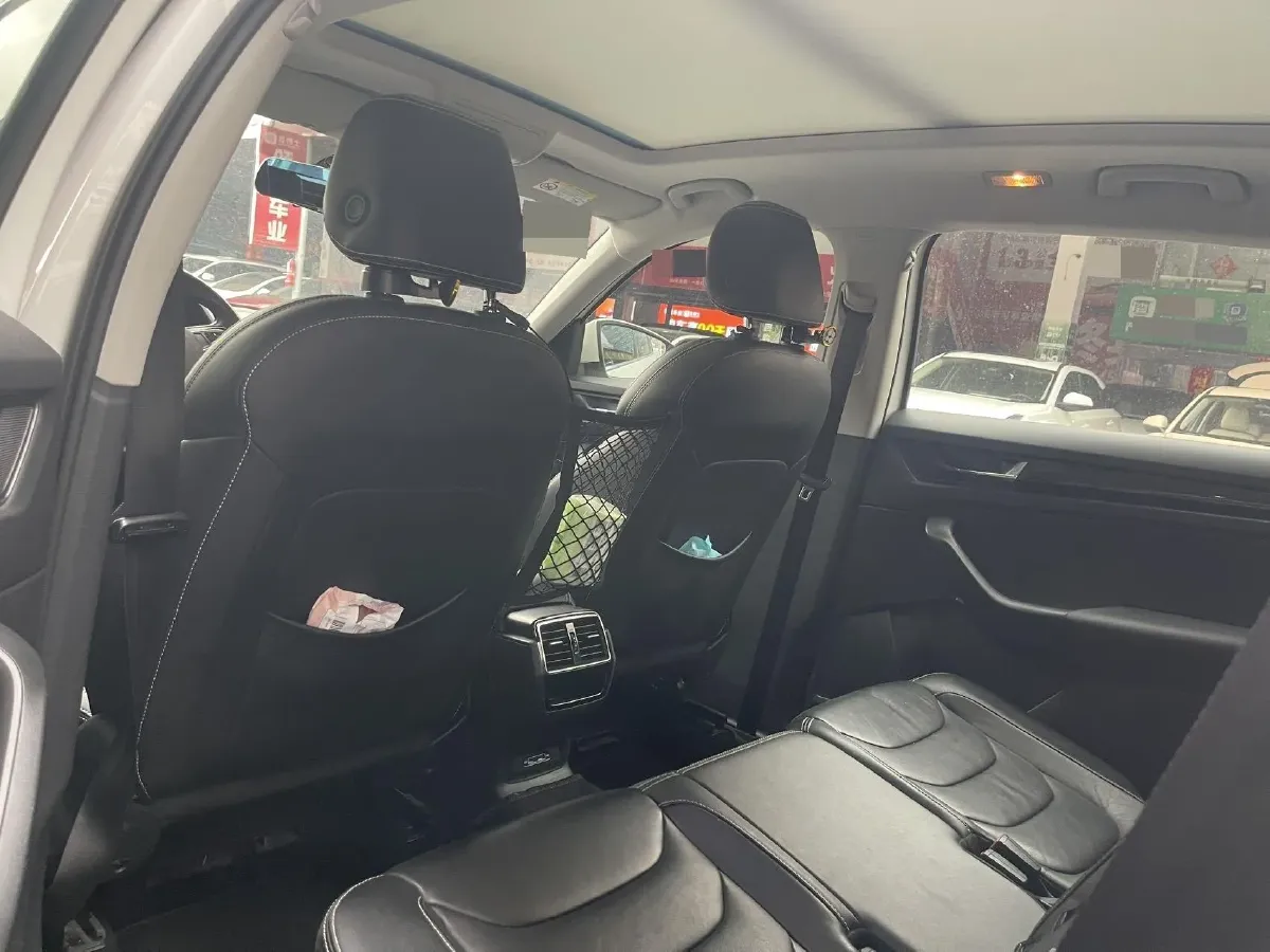 2018 Skoda Kodiak 1.8T 180HP L4 7DCT,autocango,china used car exporter,china ev exporter,chinese used car exporter,chinese used ev exporter