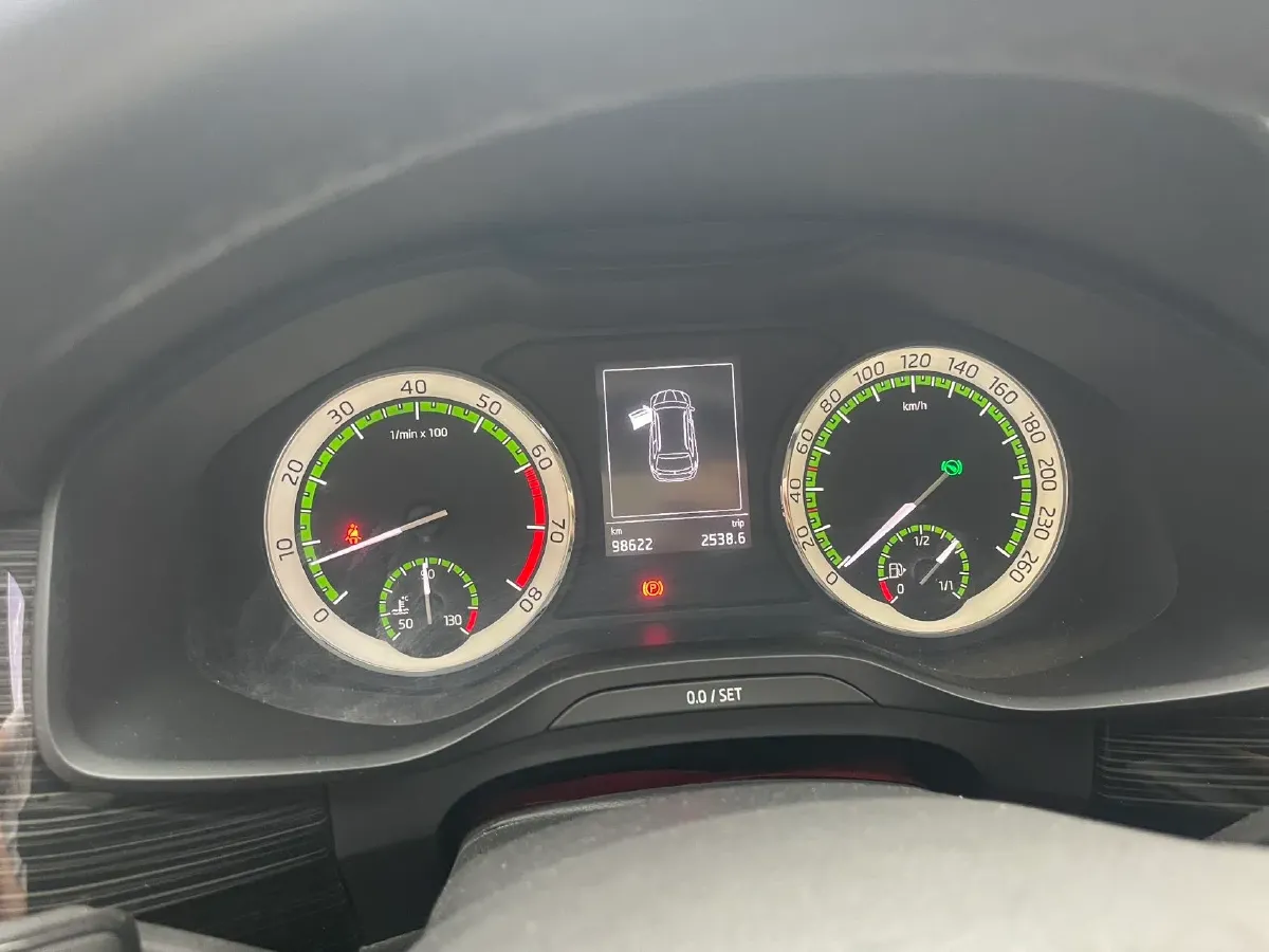 2018 Skoda Kodiak 1.8T 180HP L4 7DCT,autocango,china used car exporter,china ev exporter,chinese used car exporter,chinese used ev exporter