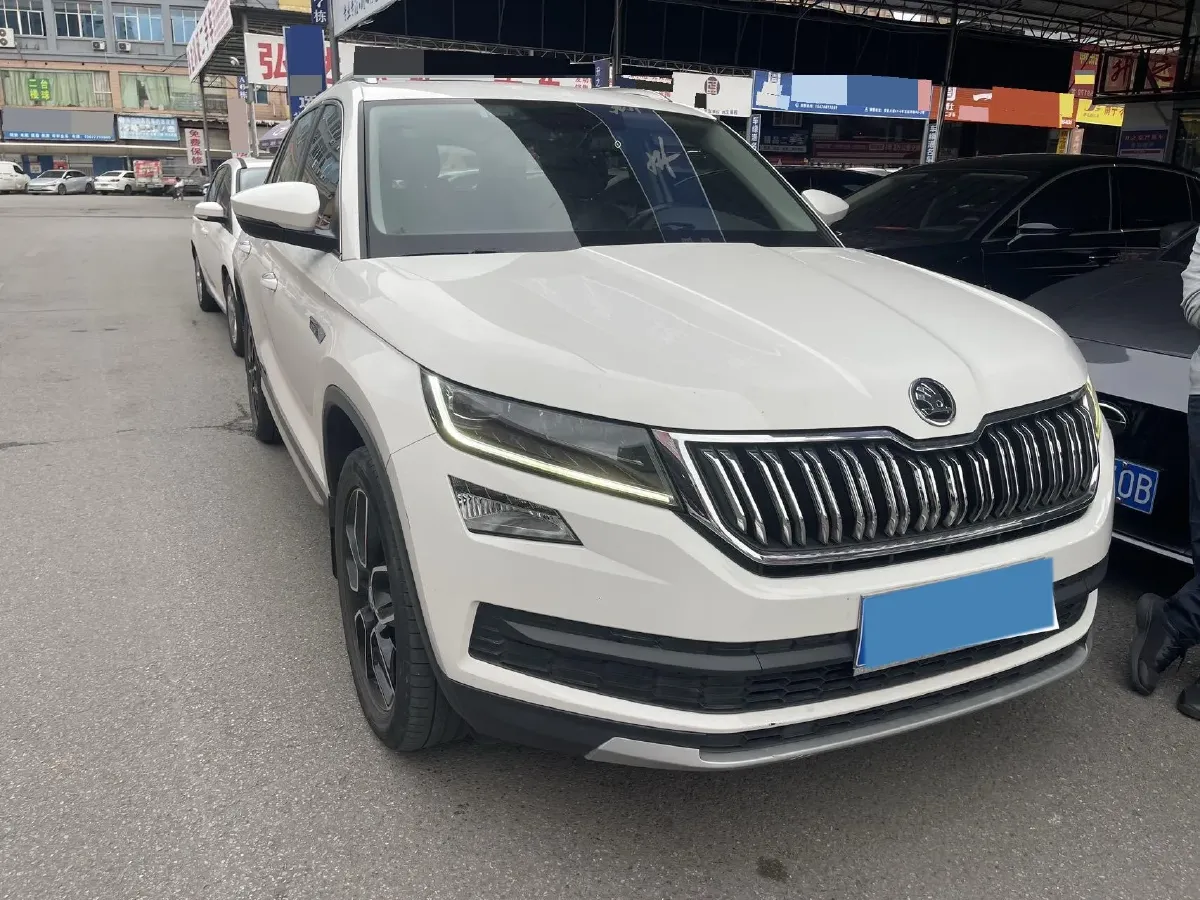 2018 Skoda Kodiak 1.8T 180HP L4 7DCT,autocango,china used car exporter,china ev exporter,chinese used car exporter,chinese used ev exporter