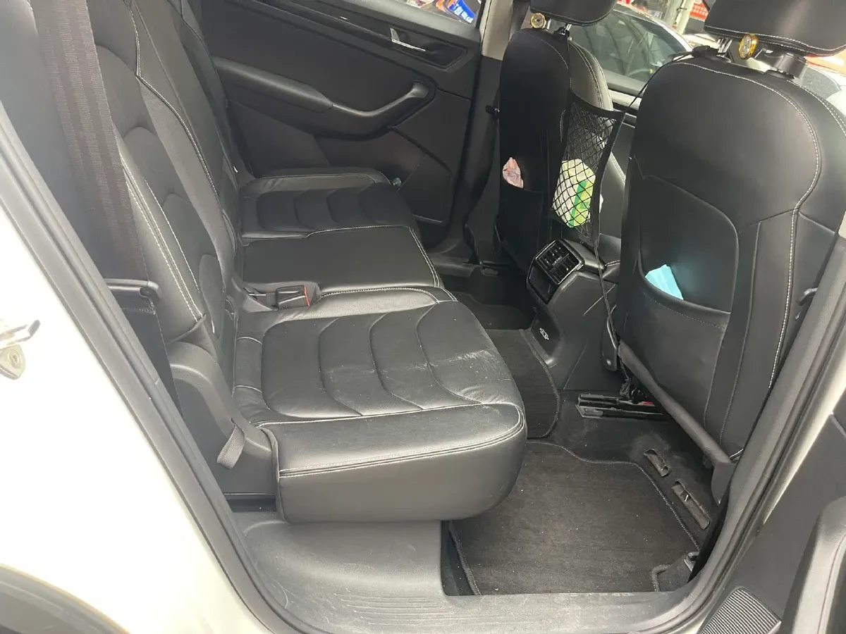 2018 Skoda Kodiak 1.8T 180HP L4 7DCT,autocango,china used car exporter,china ev exporter,chinese used car exporter,chinese used ev exporter