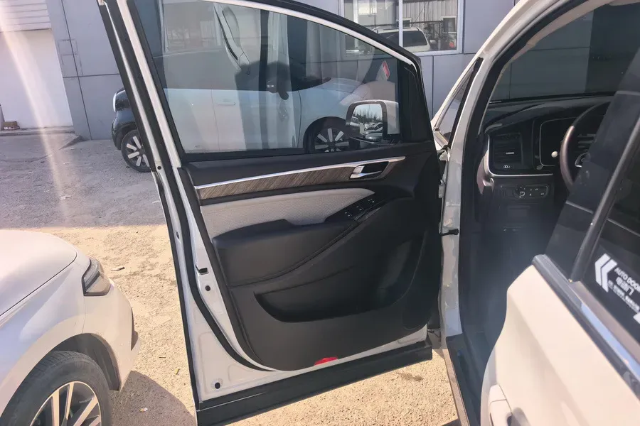 2021 GAC Trumpchi M8 2.0T 252HP L4 8AT,autocango,china used car exporter,china ev exporter,chinese used car exporter,chinese used ev exporter