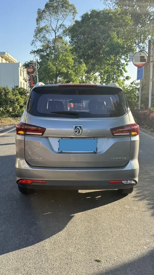 2018 BaoJun 360 1.5L 112HP L4 6MT,autocango,china used car exporter,china ev exporter,chinese used car exporter,chinese used ev exporter