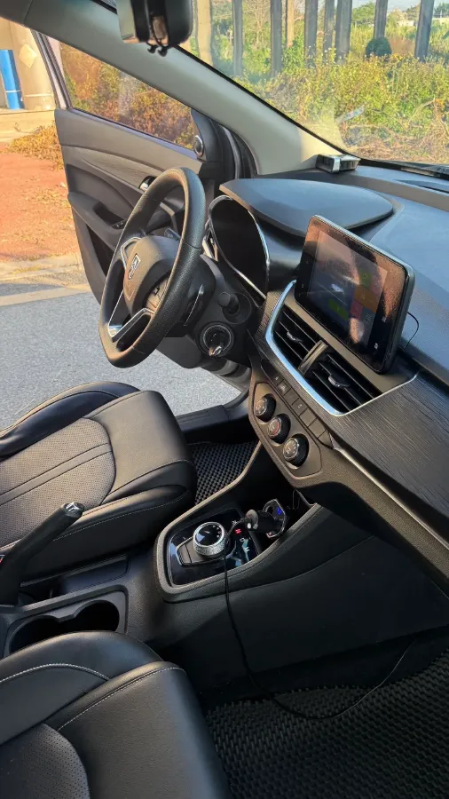 2018 BaoJun 360 1.5L 112HP L4 6MT,autocango,china used car exporter,china ev exporter,chinese used car exporter,chinese used ev exporter