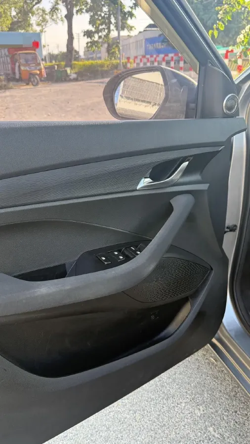 2018 BaoJun 360 1.5L 112HP L4 6MT,autocango,china used car exporter,china ev exporter,chinese used car exporter,chinese used ev exporter