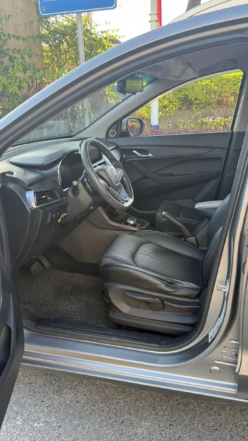 2018 BaoJun 360 1.5L 112HP L4 6MT,autocango,china used car exporter,china ev exporter,chinese used car exporter,chinese used ev exporter