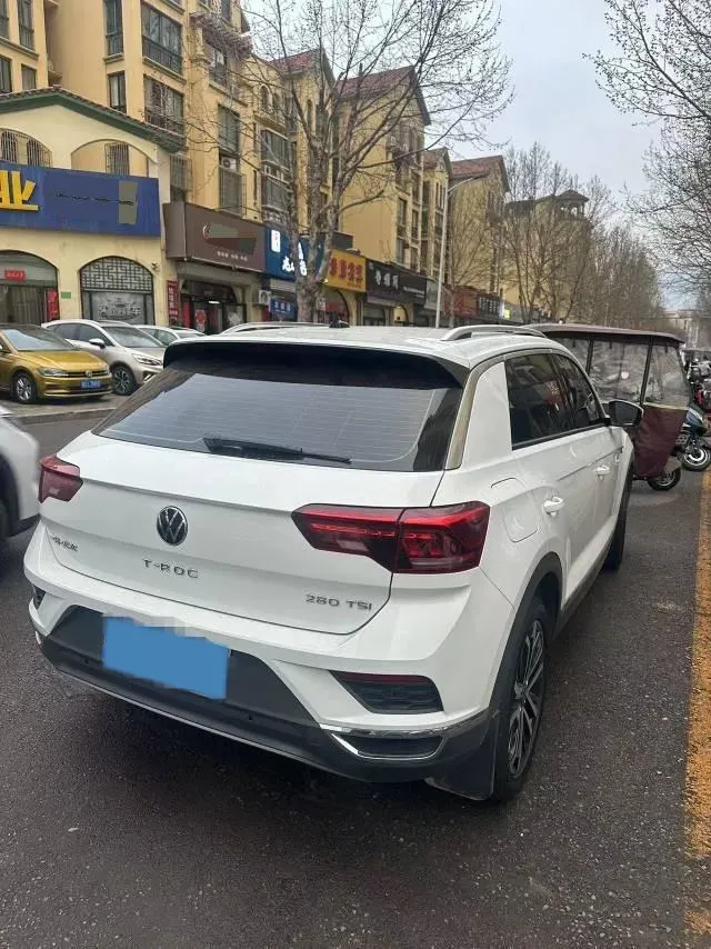 2022 Volkswagen T-Roc 1.4T 150HP L4 7DCT,autocango,china used car exporter,china ev exporter,chinese used car exporter,chinese used ev exporter