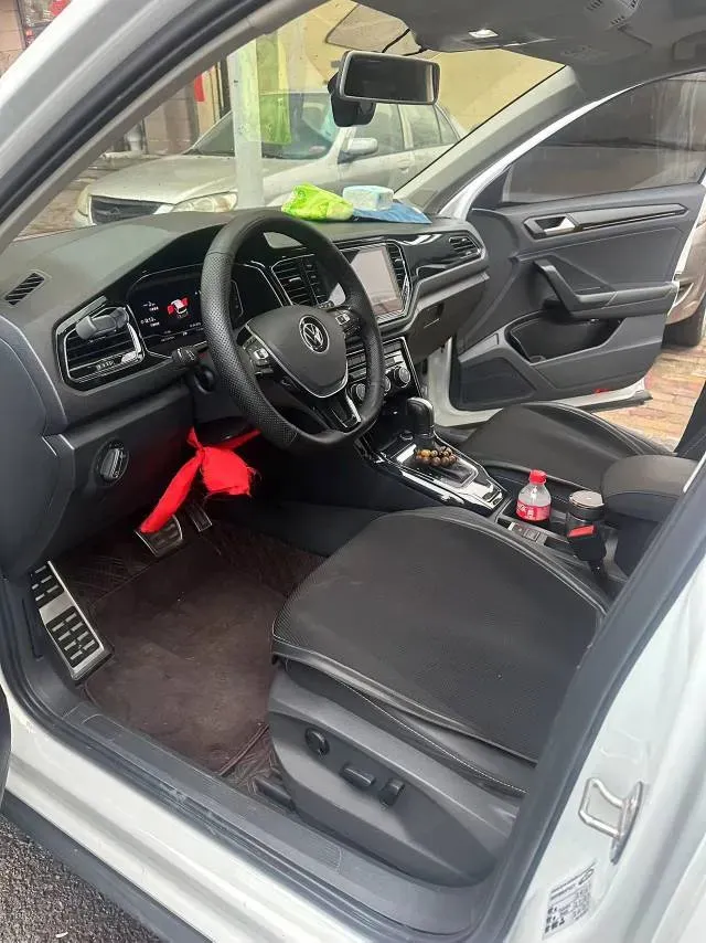 2022 Volkswagen T-Roc 1.4T 150HP L4 7DCT,autocango,china used car exporter,china ev exporter,chinese used car exporter,chinese used ev exporter