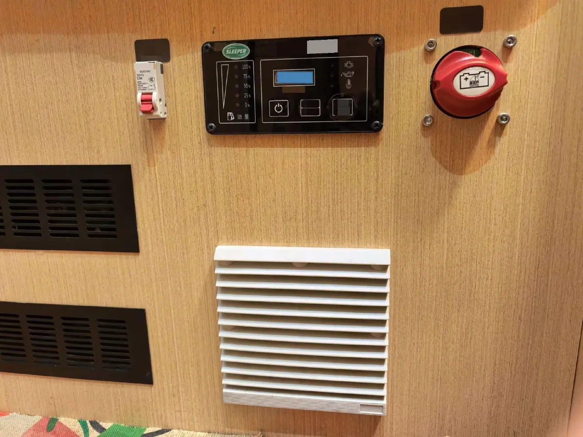 2023 MAXUS XinTu V80 2.0T 139HP L4 6MT,autocango,china used car exporter,china ev exporter,chinese used car exporter,chinese used ev exporter