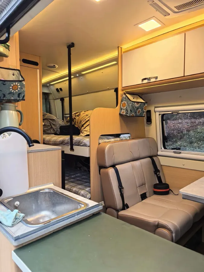 2023 MAXUS XinTu V80 2.0T 139HP L4 6MT,autocango,china used car exporter,china ev exporter,chinese used car exporter,chinese used ev exporter