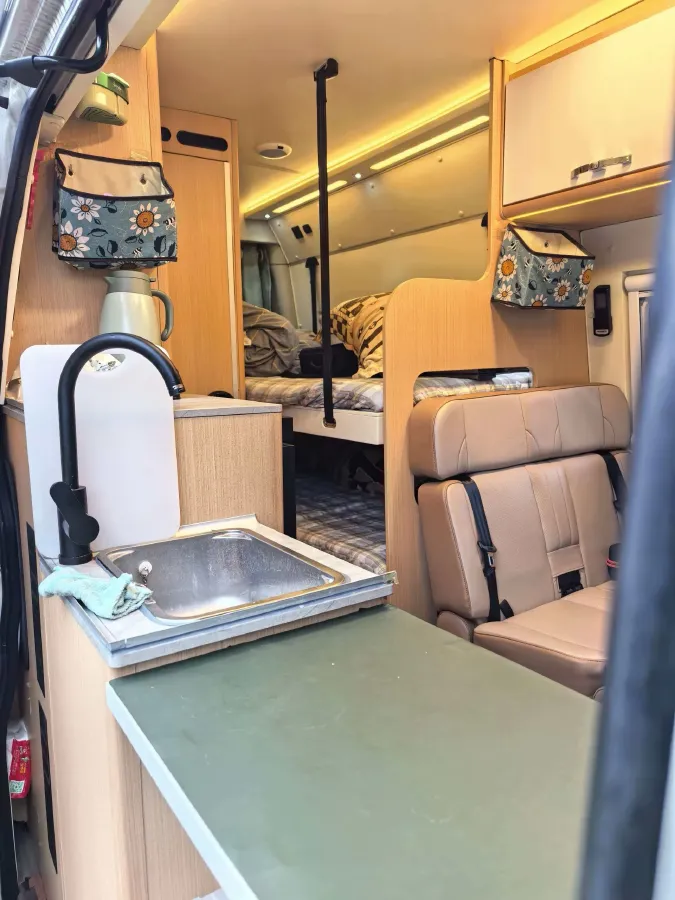 2023 MAXUS XinTu V80 2.0T 139HP L4 6MT,autocango,china used car exporter,china ev exporter,chinese used car exporter,chinese used ev exporter