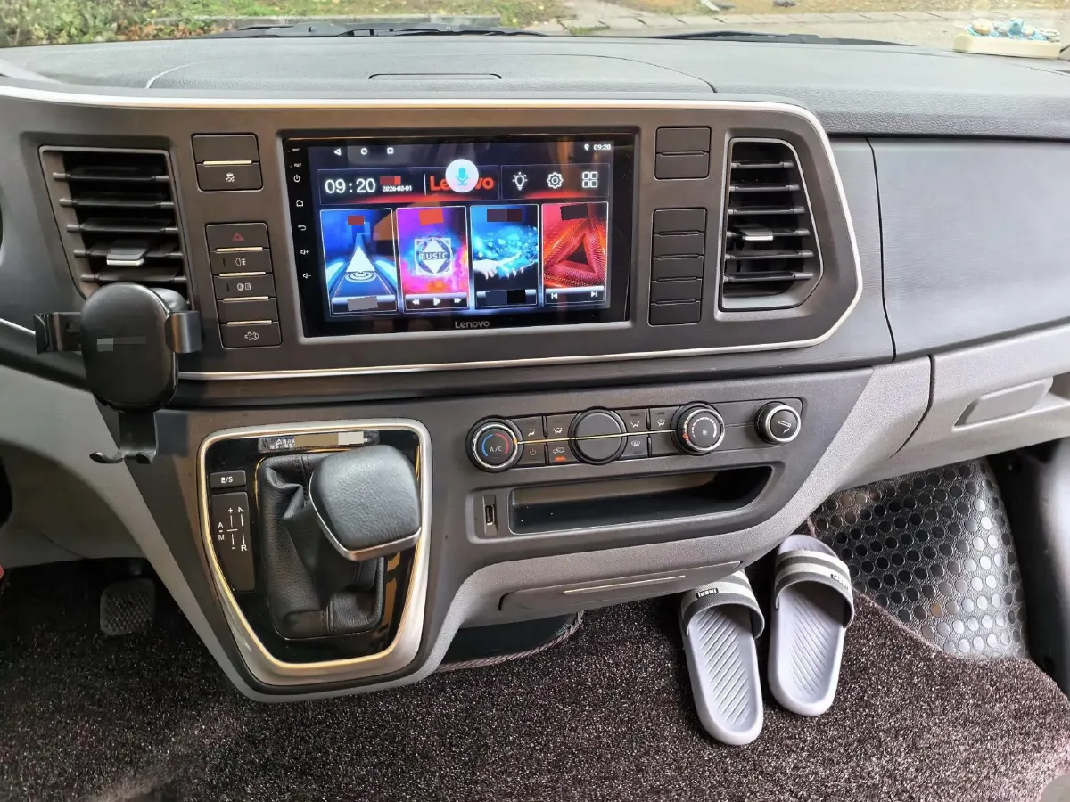 2023 MAXUS XinTu V80 2.0T 139HP L4 6MT,autocango,china used car exporter,china ev exporter,chinese used car exporter,chinese used ev exporter