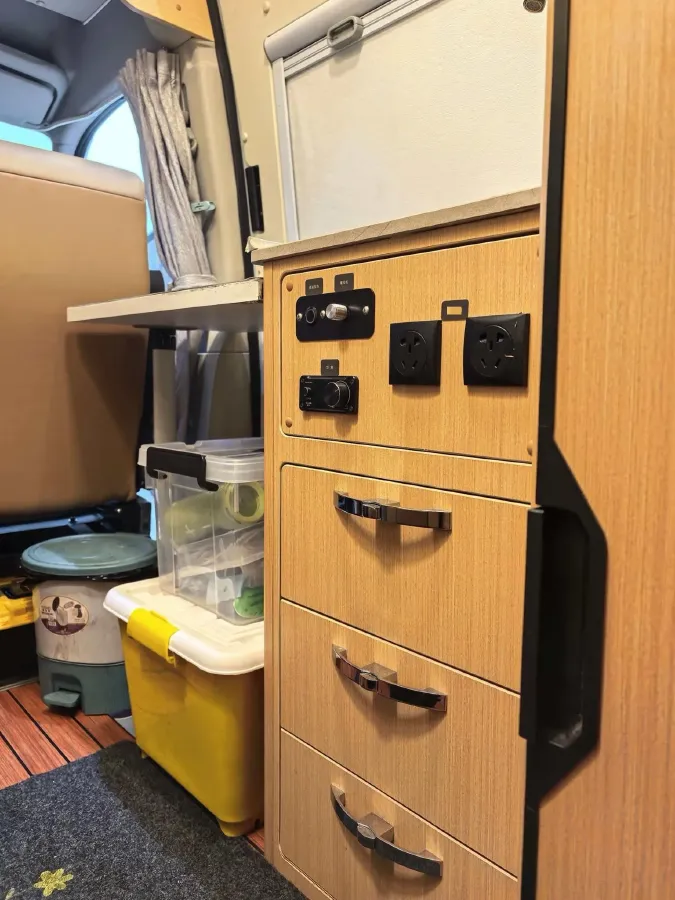 2023 MAXUS XinTu V80 2.0T 139HP L4 6MT,autocango,china used car exporter,china ev exporter,chinese used car exporter,chinese used ev exporter