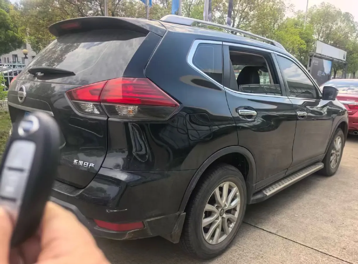 2021 Nissan X-Trail 2.0L 151HP L4 CVT,autocango,china used car exporter,china ev exporter,chinese used car exporter,chinese used ev exporter