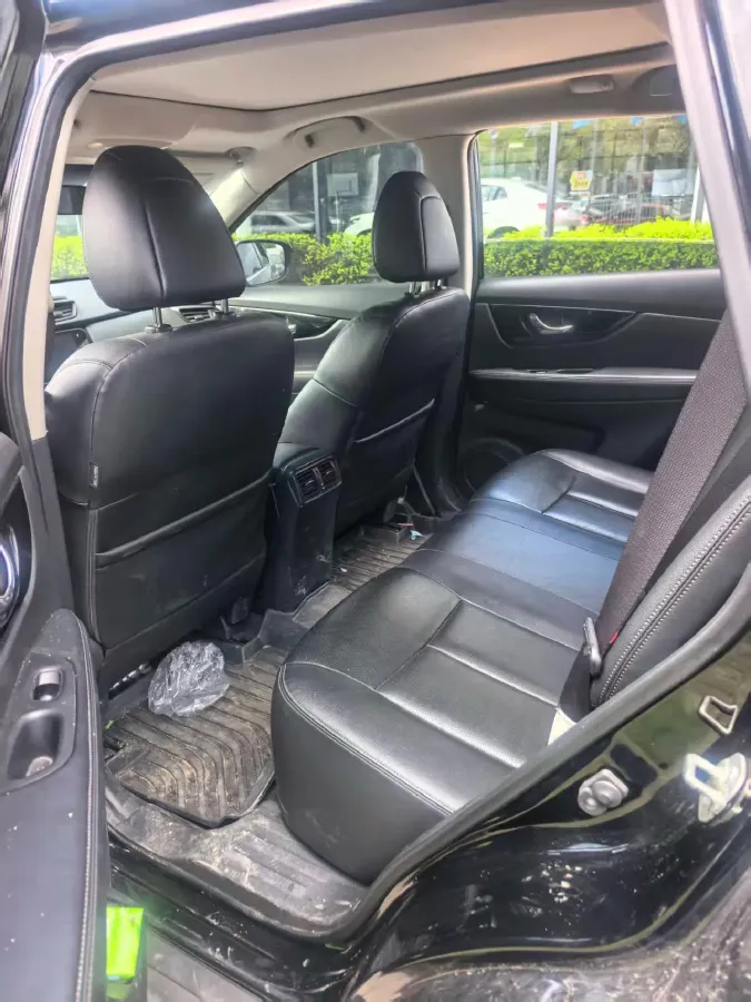 2021 Nissan X-Trail 2.0L 151HP L4 CVT,autocango,china used car exporter,china ev exporter,chinese used car exporter,chinese used ev exporter