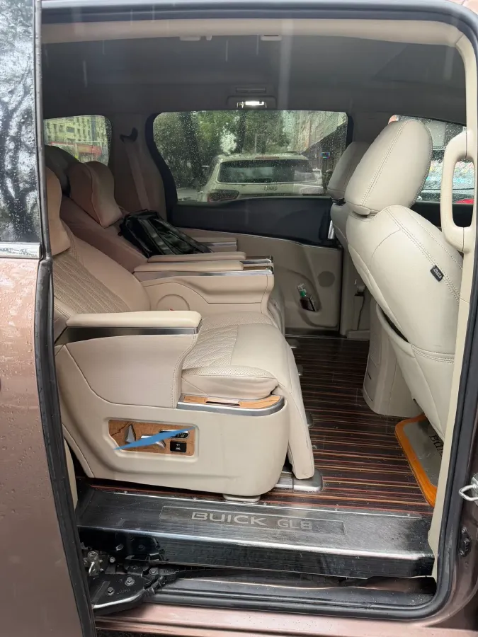 2018 Buick GL8 2.0T 260HP L4 6AT,autocango,china used car exporter,china ev exporter,chinese used car exporter,chinese used ev exporter