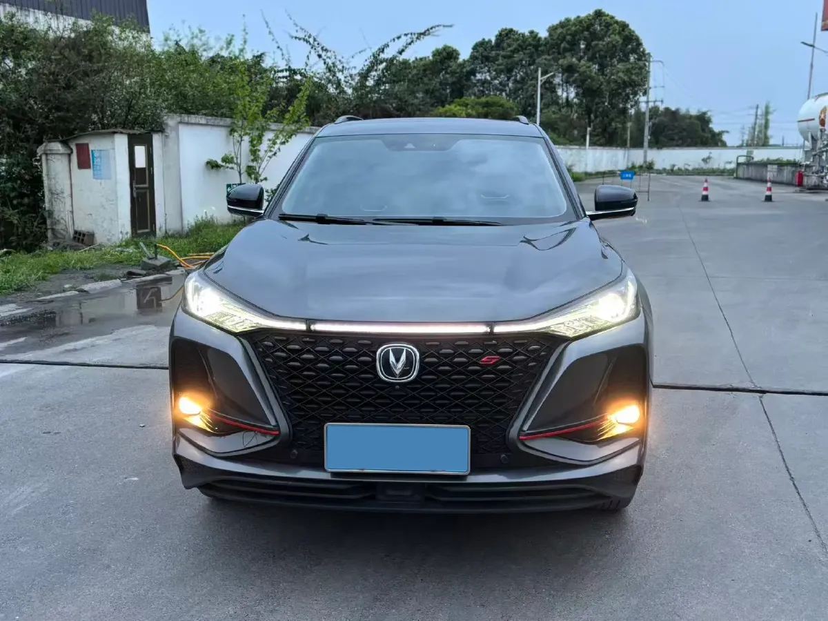 2020 ChangAn CS75 Plus 2.0T 233HP L4 8AT,autocango,china used car exporter,china ev exporter,chinese used car exporter,chinese used ev exporter