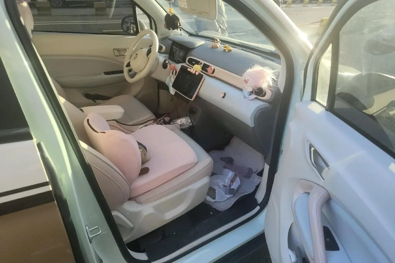 2024 Leapmotor T03 BEV 31.9KWH,autocango,china used car exporter,china ev exporter,chinese used car exporter,chinese used ev exporter