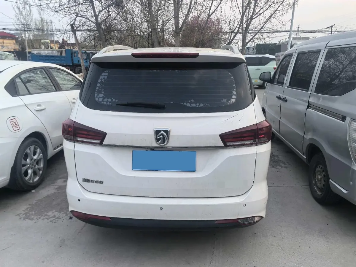 2018 BaoJun 360 1.5L 112HP L4 6MT,autocango,china used car exporter,china ev exporter,chinese used car exporter,chinese used ev exporter