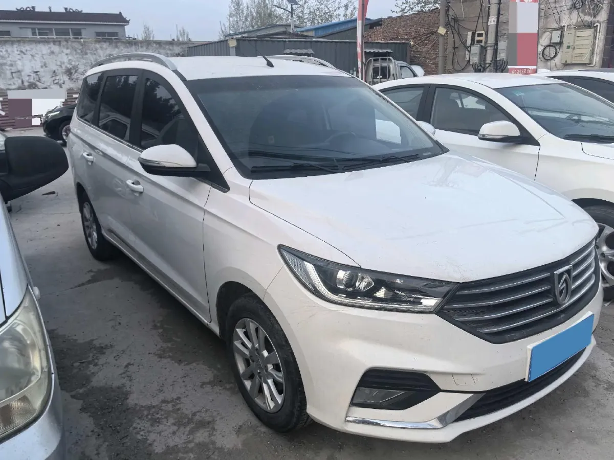 2018 BaoJun 360 1.5L 112HP L4 6MT,autocango,china used car exporter,china ev exporter,chinese used car exporter,chinese used ev exporter
